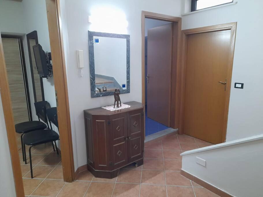Casa Vacanze A 2 Minuti Dal Mare 아볼라 외부 사진