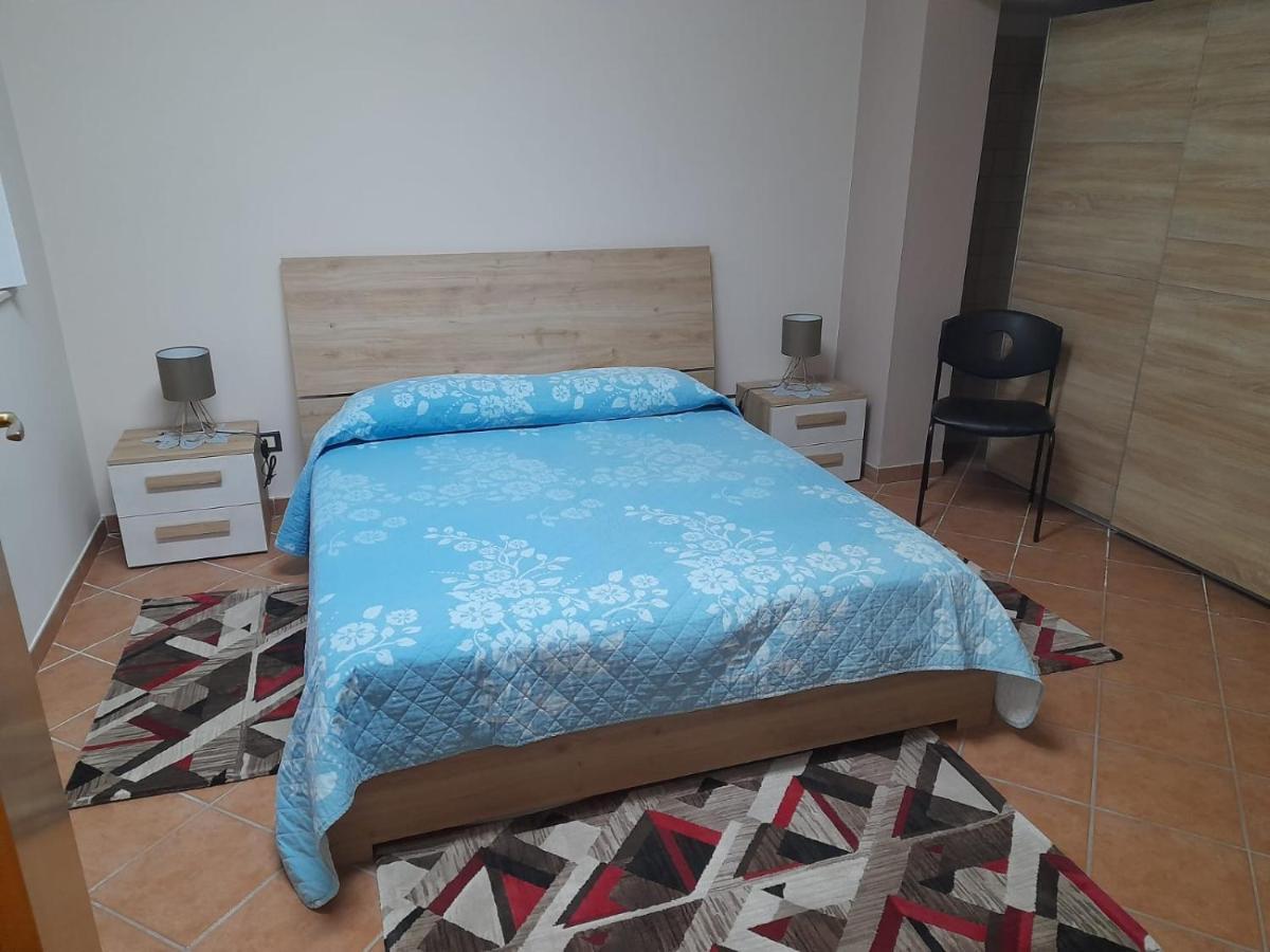 Casa Vacanze A 2 Minuti Dal Mare 아볼라 외부 사진